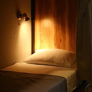 旅馆 Nomad, 第比利斯